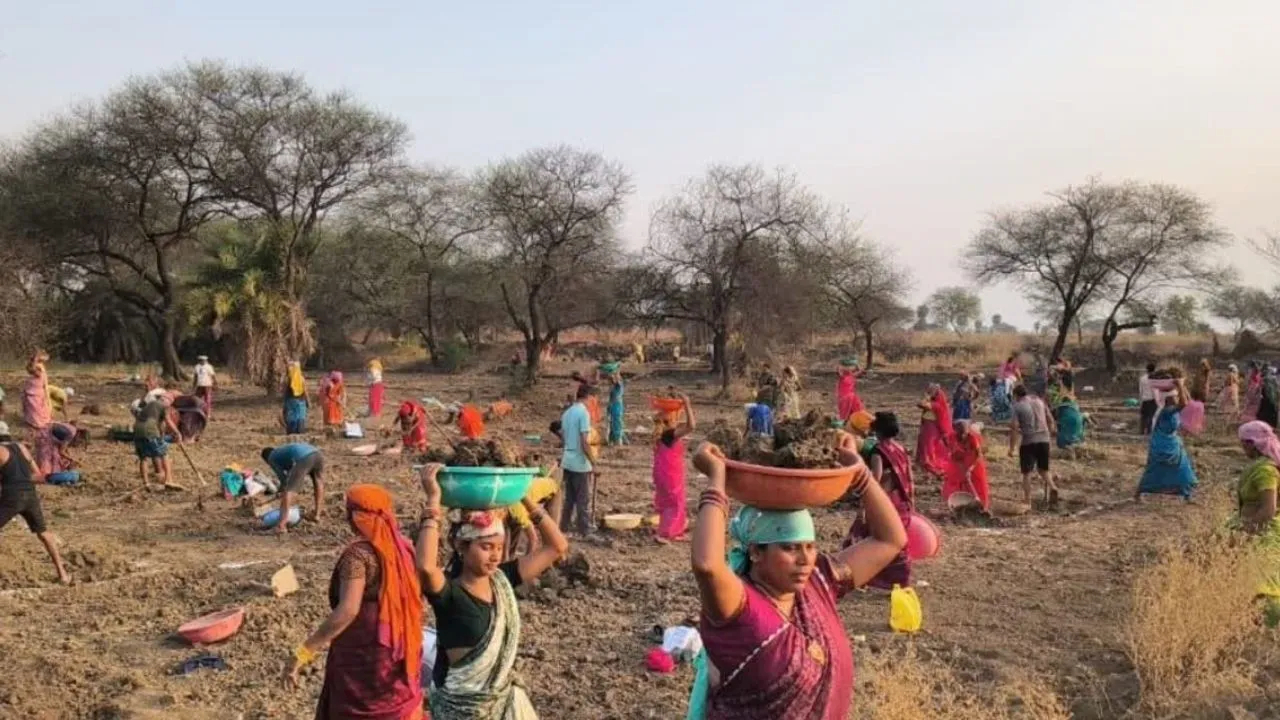 UP VB-G Ram Ji Yojana:  अब हर मजदूर को मिलेगी 300 दिहाड़ी; बदला वेब पेज; यूपी के 8 ब्लॉकों की 491 ग्राम पंचायतों से होगी शुरुआत