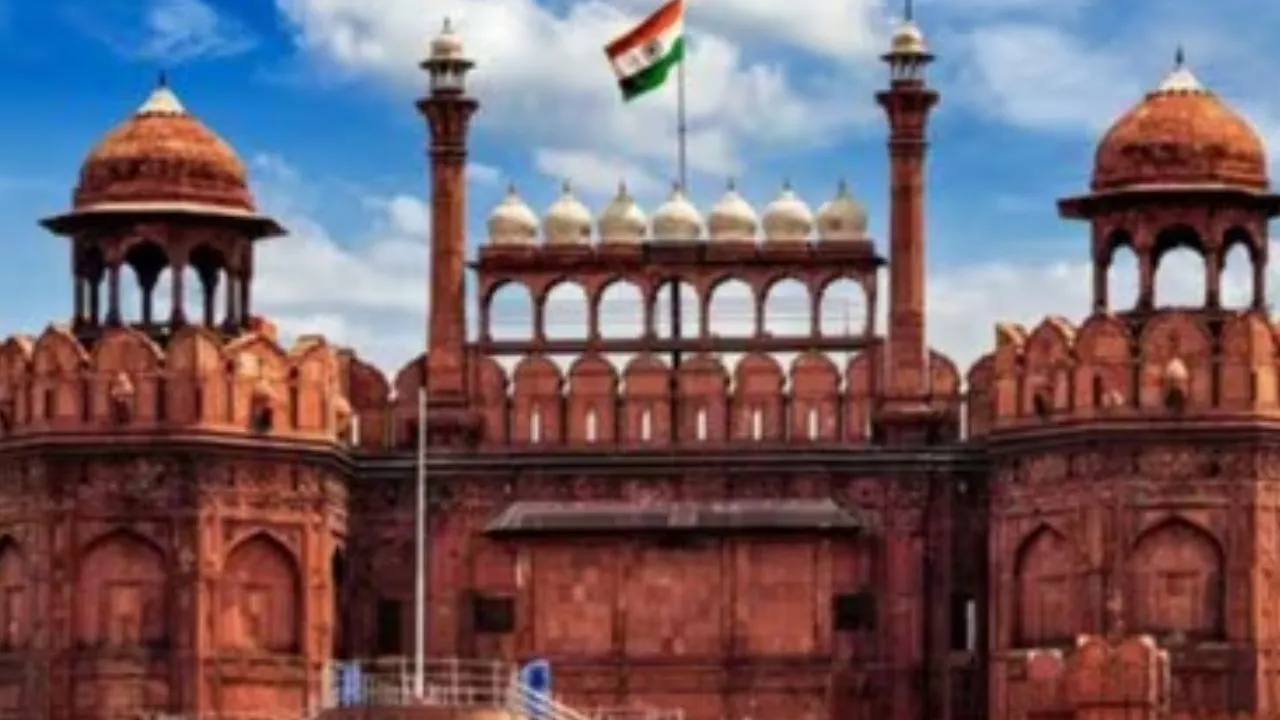 दिल्ली के लाल किले में आम जनता की एंट्री हुई बंद, जानिए क्या है वजह 