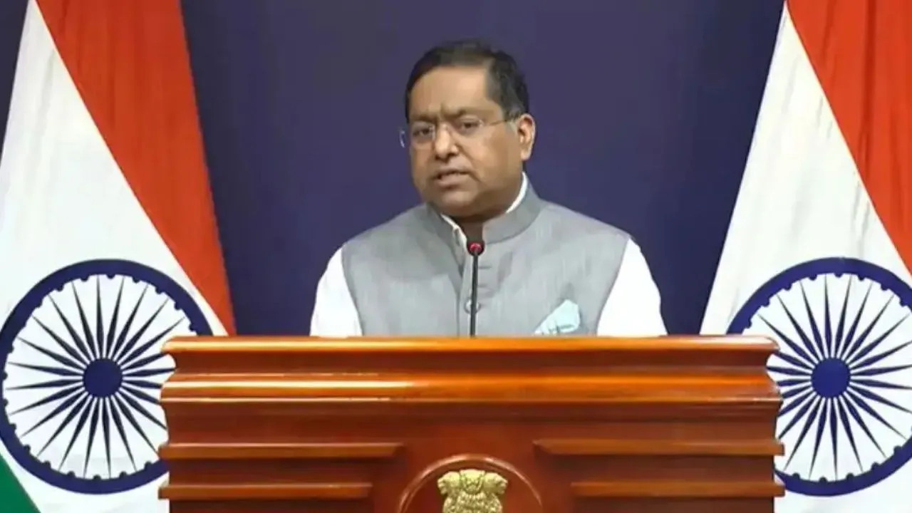 MEA बोला, 'पश्चिम एशिया संघर्ष में 14 भारतीयों की मौत' ... दो लापता, फारस की खाड़ी में मौजूद हैं 7 भारतीय जहाज