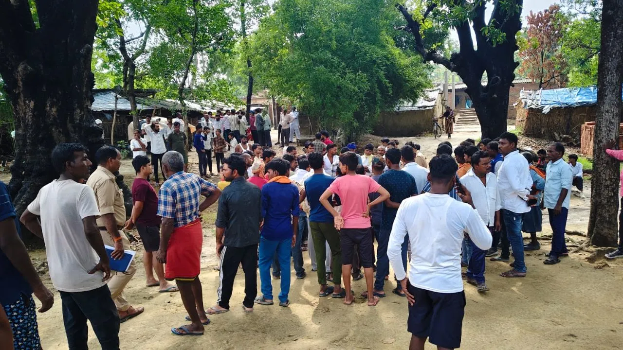 Sultanpur News:  धान की रोपाई कराने दिल्ली से आए युवक समेत दो की मौत, घर से महज 100 मीटर दूर काल बनकर आई बाइक