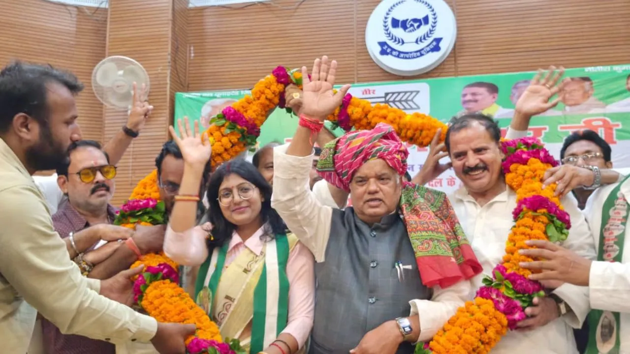  JDU की प्रदेश कार्यकारिणी बैठक में चुनावी रणनीति पर मंथन,  2027 यूपी विधानसभा चुनाव को लेकर तैयारियां तेज
