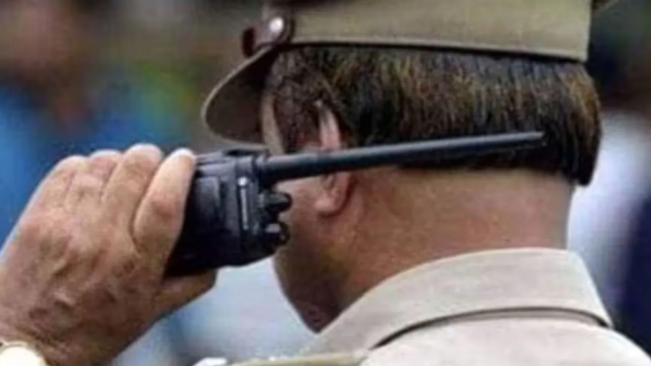  कांवड़ यात्रा से पहले यूपी पुलिस सख्त,  डीजे संचालकों को नोटिस; नियम तोड़ने पर होगी कार्रवाई