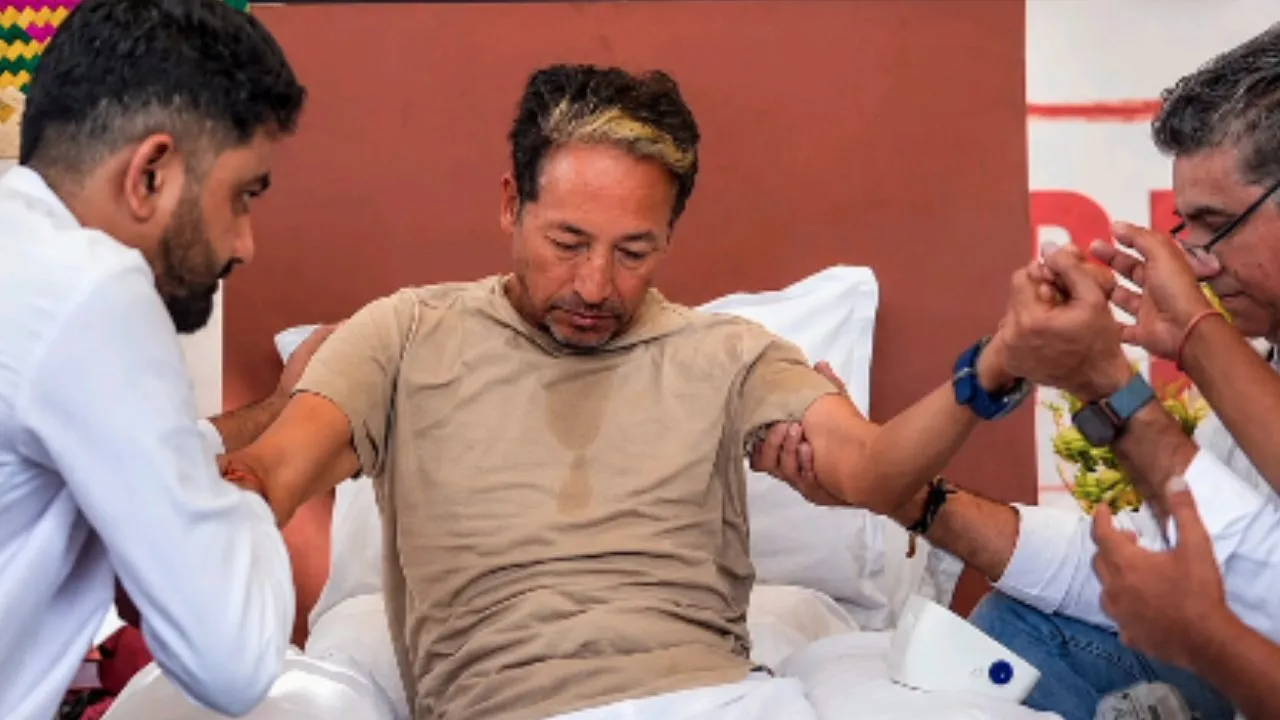 Sonam Wangchuk :  20 दिन से भूख हड़ताल जारी, बोले- अंदर से मजबूत हूं, 20 जुलाई के संसद मार्च पर नजर