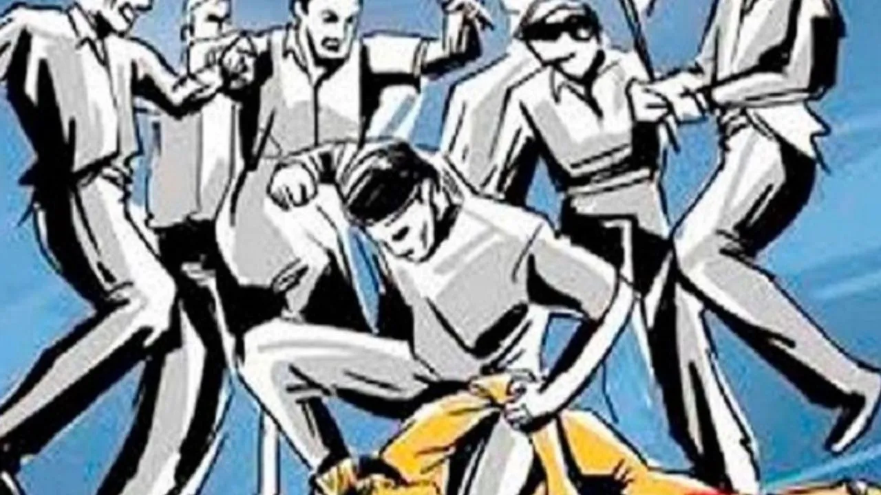 Sultanpur News:  खेत की ओर जा रहे युवक पर चाकू और लाठी-डंडों से जानलेवा हमला, दो नामजद आरोपियों पर केस दर्ज