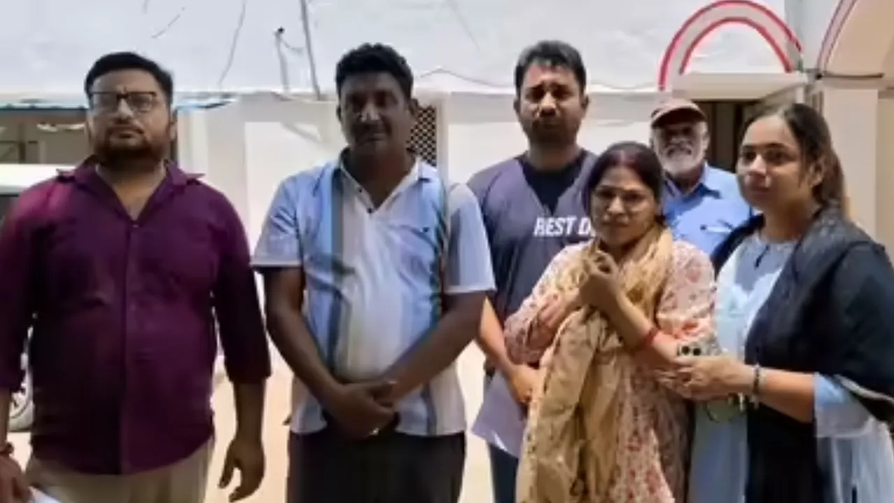 Raebareli News : नर्सिंग होम में लापरवाही से मासूम की मौत, डीएम के निर्देश पर दो डॉक्टरों समेत 5 पर FIR 