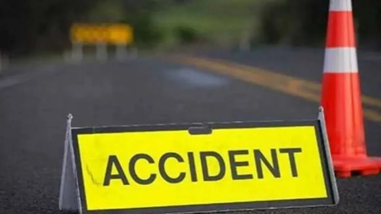  Bareilly :  बरेली में दो कारों की जोरदार भिड़ंत, एयरबैग फटने से मुरादाबाद के कांस्टेबल ने गंवाई जान