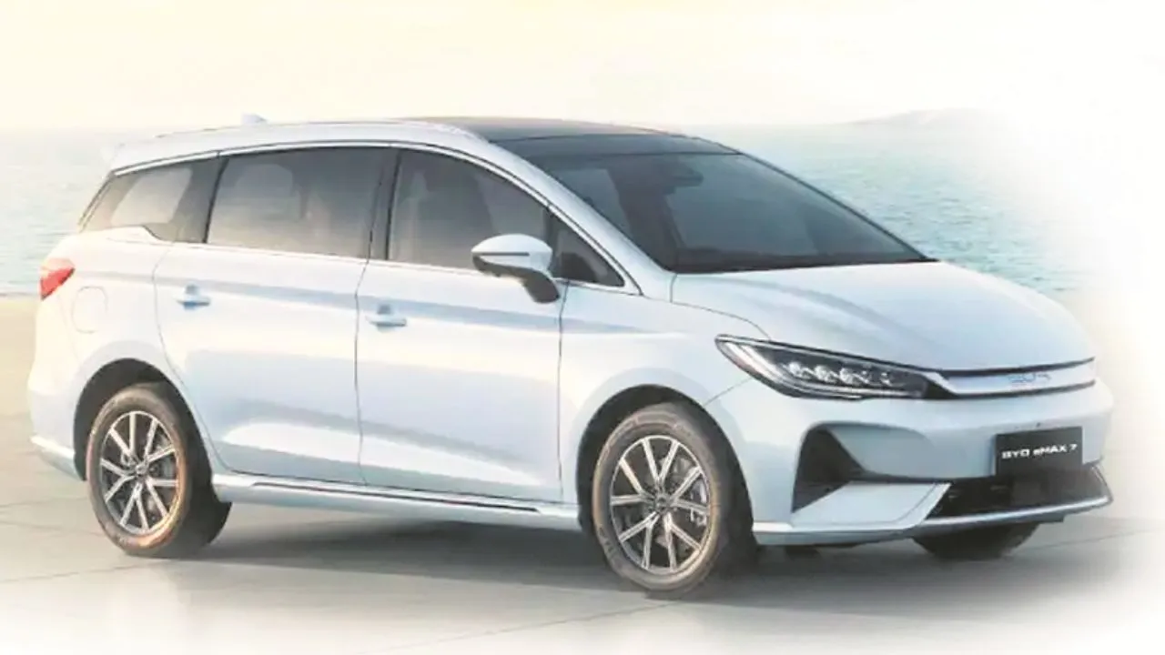 BYD eMAX 7 का नया Comfort वेरिएंट लॉन्च