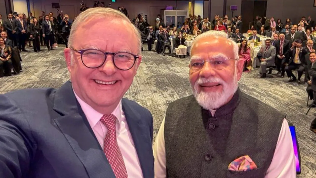 पीएम मोदी और ऑस्ट्रेलियाई प्रधानमंत्री की सेल्फी वायरल,  अल्बनीज बोले -'हमने मिलकर लिखी सफलता की कहानी'