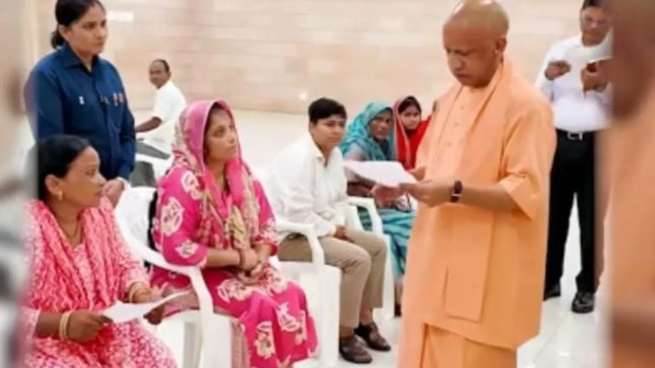 राघवेंद्र हत्याकांड :  पीड़ित पत्नी ने मुख्यमंत्री से की मुलाकात, सुरक्षा को लेकर दिए गए निर्देश