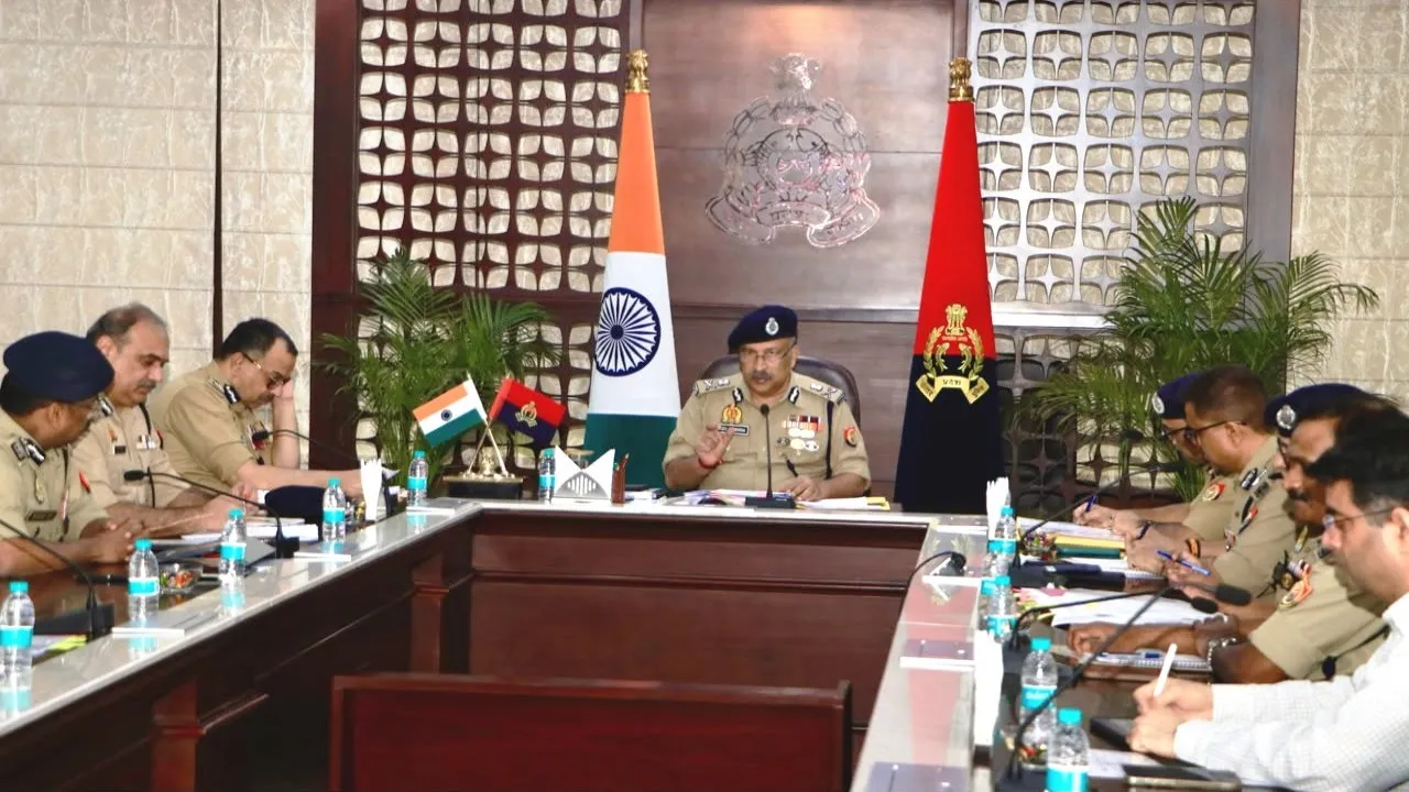 यूपी DGP राजीव कृष्ण की समीक्षा बैठक:  कांवड़ यात्रा पर यूपी पुलिस अलर्ट, Zero Incident-Zero Accident का लक्ष्य