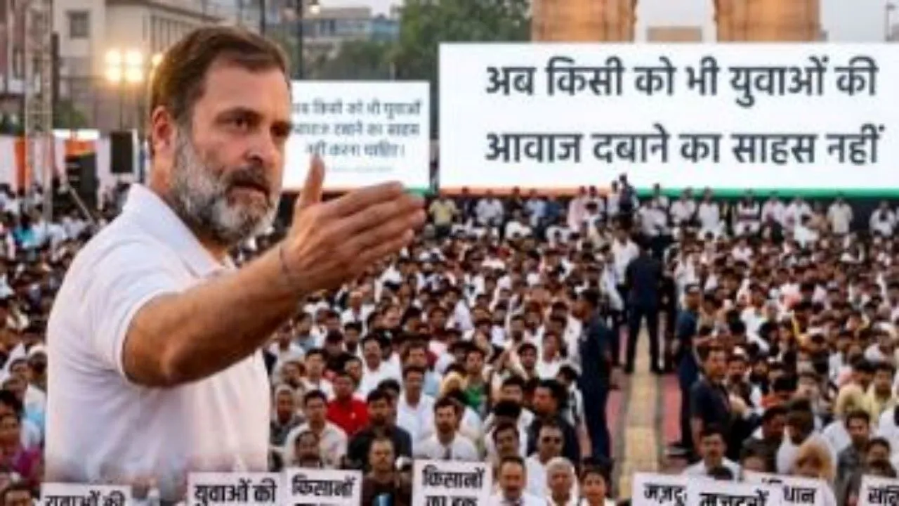 अब वक्त आ गया है सरकार को हटाने का,  प्रधान के इस्तीफे पर हमलावर हुये राहुल गांधी