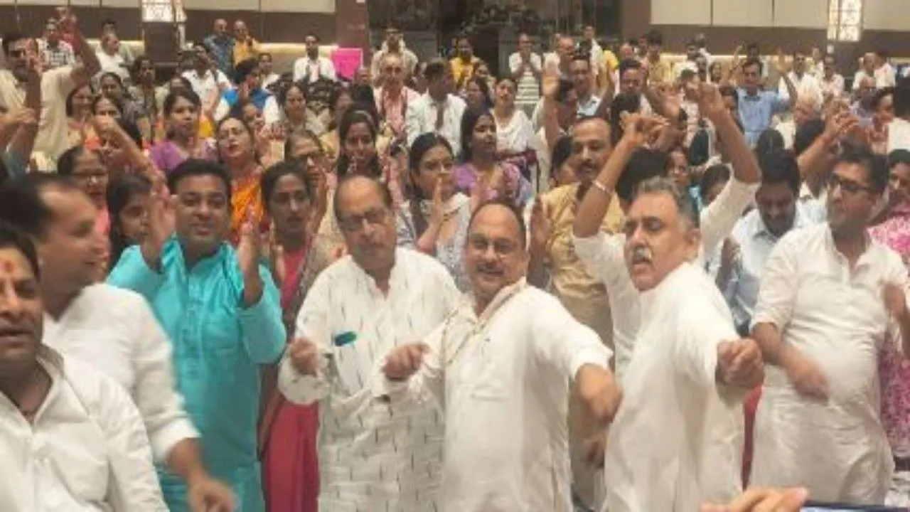 ऑर्ट ऑफ लिविंग की भजन संध्या