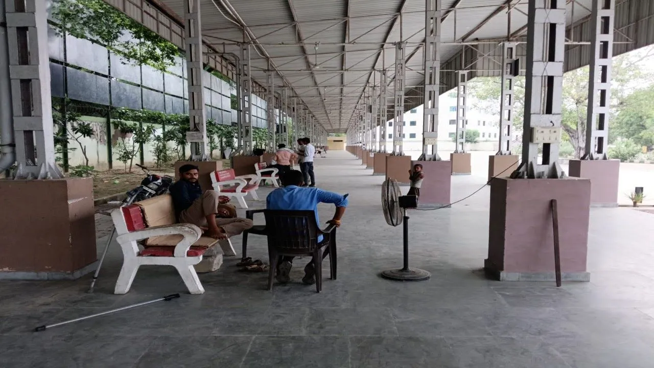 कानपुर : 12 करोड़ का सिग्नेचर सिटी बस अड्डा-न कोई बस, न कोई यात्री