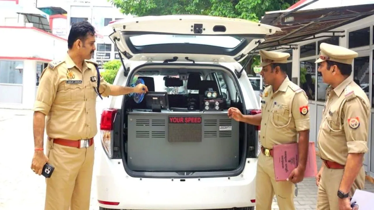 सीतापुर में विशेष व्यवस्था :  पुलिस बेड़े में शामिल हुआ हाई-टेक इंटरसेप्टर वाहन, दुर्घटनाओं पर लगेगा अंकुश