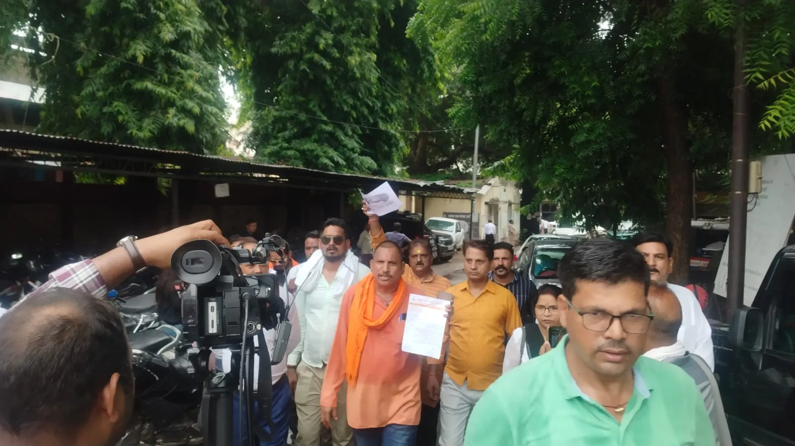 हिंदू महासभा ने मौलाना जर्सिस के खिलाफ किया प्रदर्शन, एफआईआर 