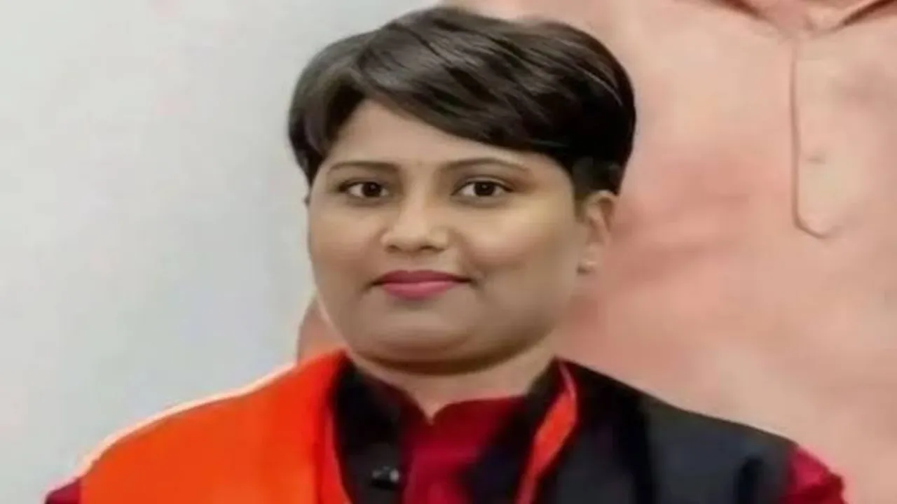 Hardoi News : सुभासपा नेताओं पर ‘देह व्यापार’ जैसा आरोप पड़ा भारी, सपा नेत्री सीमा राजभर पर केस