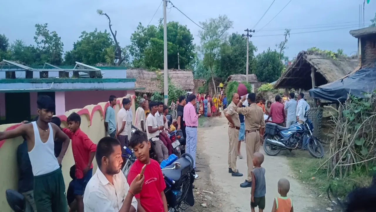 Shravasti News: श्रावस्ती के सिरसिया और पूर्वी जुड़पनिया गांव में फंदे लटकती मिली दो किशोरियां, इलके में सनसनी