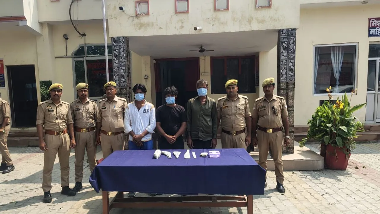  Bahraich News: पुलिस मुठभेड़ के बाद 3 आरोपी गिरफ्तार, तमंचा-कारतूस बरामद; कई मुकदमों में थे वांछित