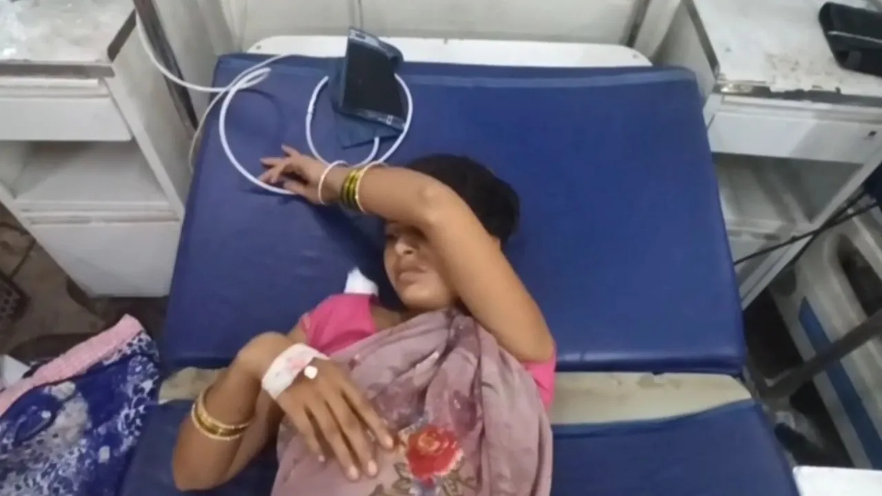 Bahraich News : विवाद के बाद मां ने बच्चों को खिलाया जहरीला पदार्थ, खुद भी खाया; गांव में हड़कंप