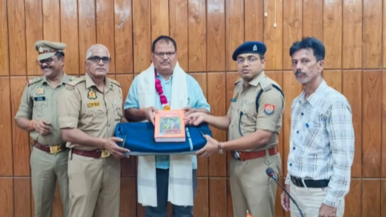5 police personnel bid a respectful farewell (2)