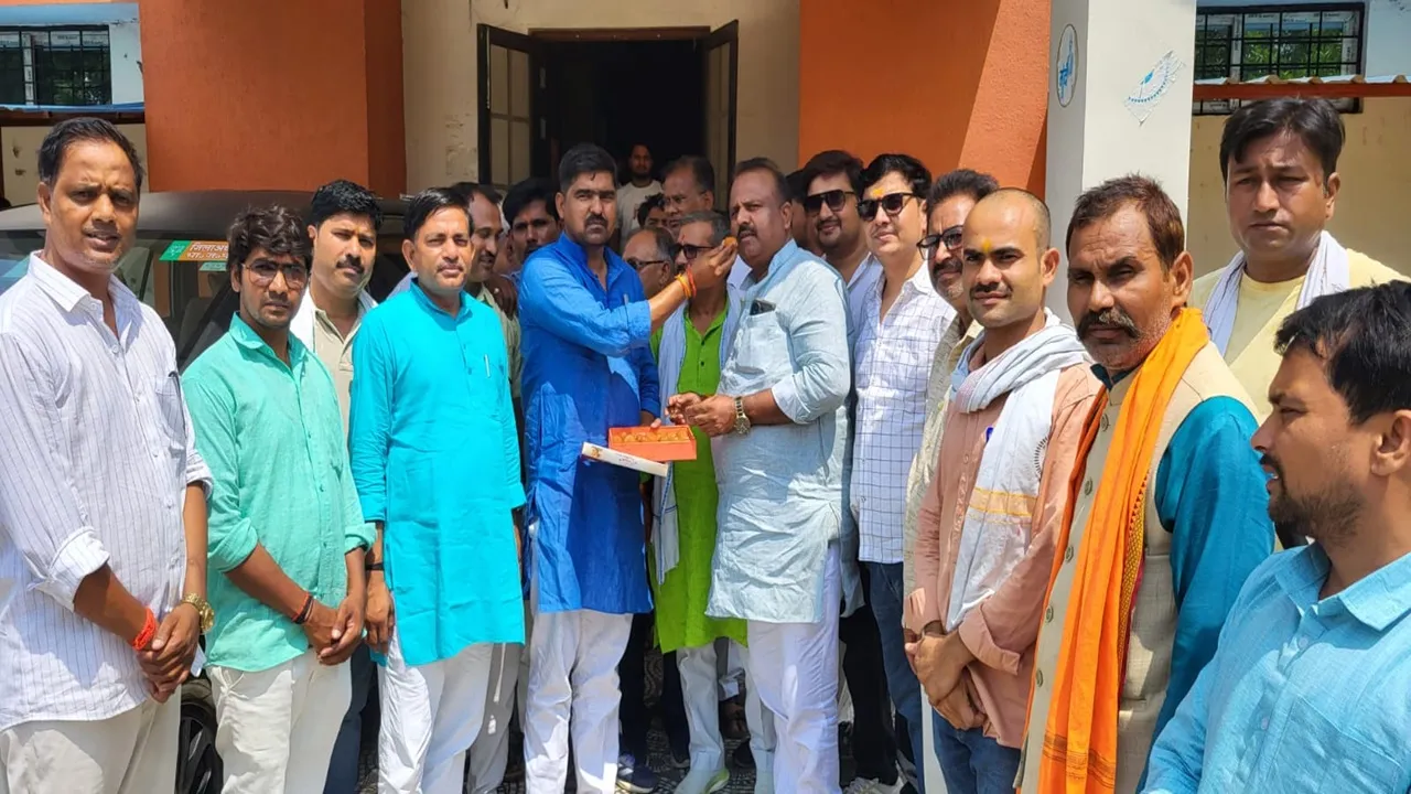 Pratapgarh News : अमर पाल मौर्य को ओबीसी मोर्चा की कमान, भाजपाइयों ने जताई खुशी