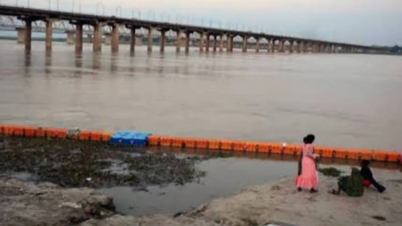  Prayagraj News : मूसलाधार बारिश से जलमग्न हुई संगमनगरी, करेली में नाव से निकाले गए लोग; जार्जटाउन थाना तीसरी बार डूबा