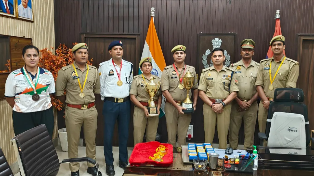 हरदोई पुलिस के खिलाड़ियों का जलवा!  जूडो में कांस्य, बैडमिंटन में चैंपियन बनकर रोशन किया जिले का नाम