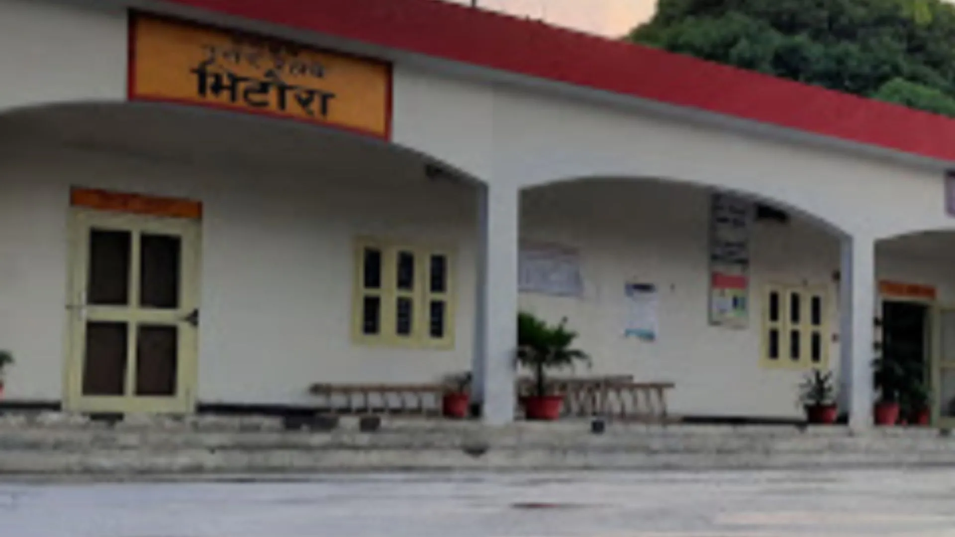 Bareilly News : बरेली में बड़ा हादसा, भिटौरा स्टेशन के पास ट्रेन की चपेट में आए दो अटेंडेंट की मौत