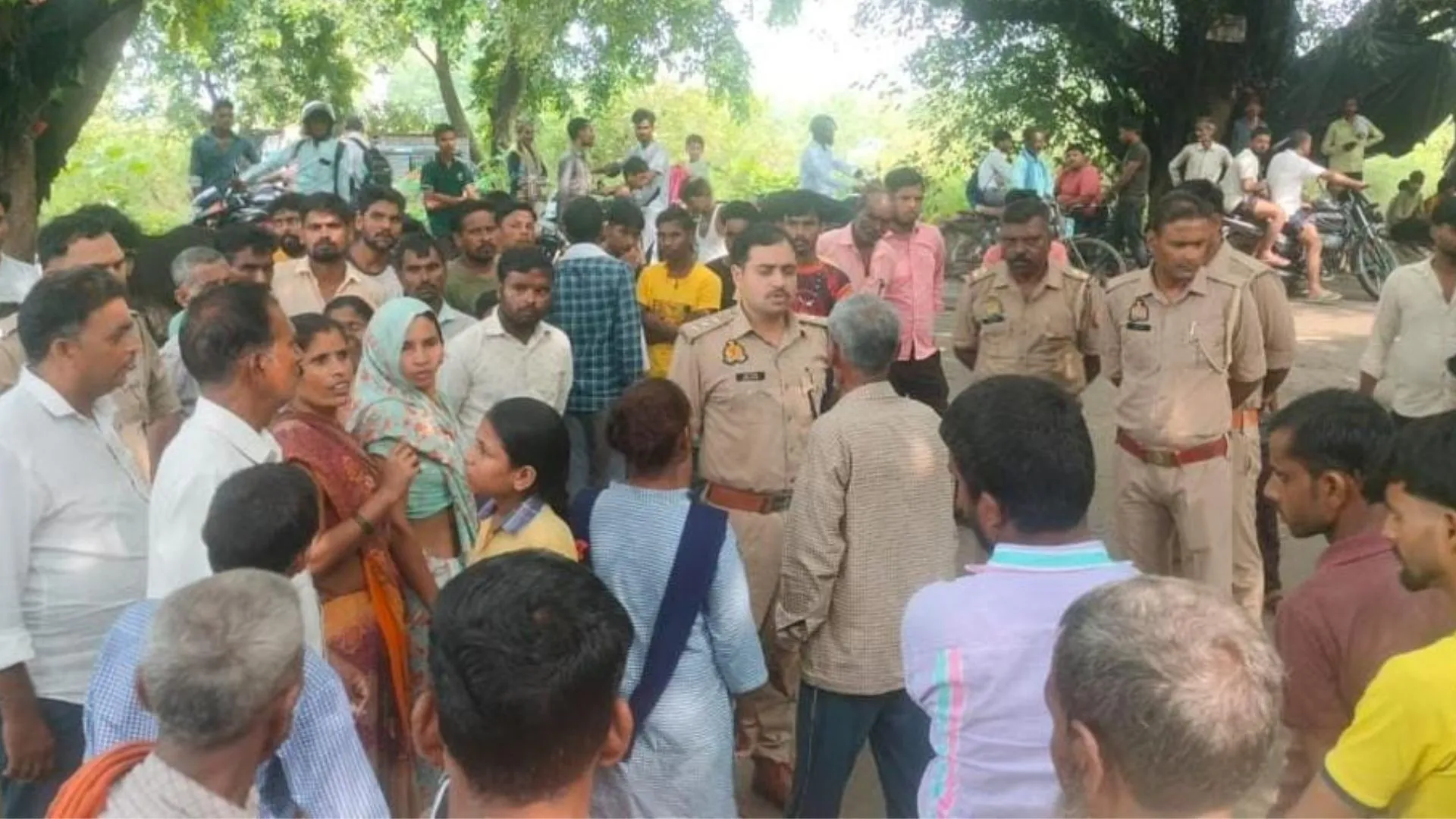 Pilibhit News : पीलीभीत में गुटखा न देने पर दुकानदार को गोली मारी, जांच में जुटी पुलिस 