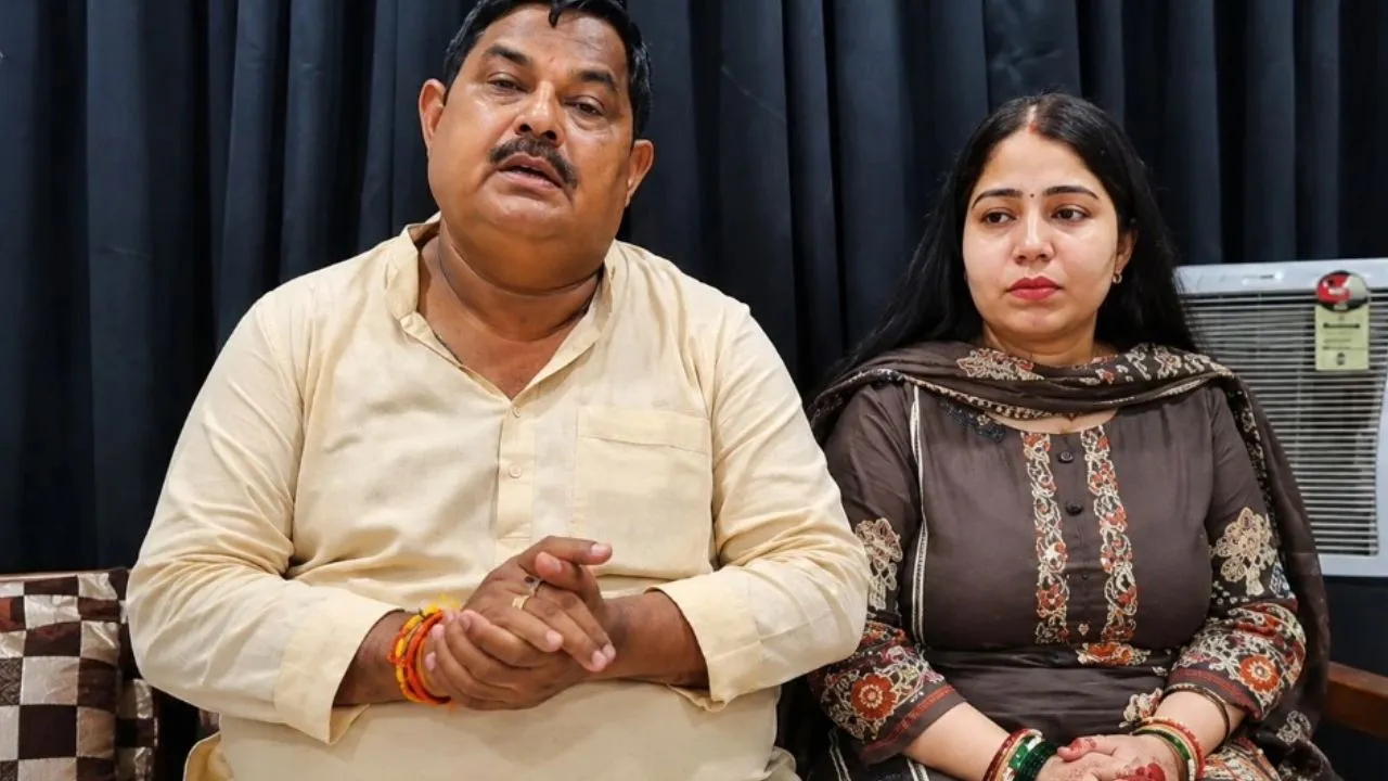  Sitapur News:  BJP विधायक ज्ञान तिवारी ने समधी पर दर्ज कराया केस, शादी से पहले छिपाई थी कथित ठगी और आपराधिक मामलों की जानकारी