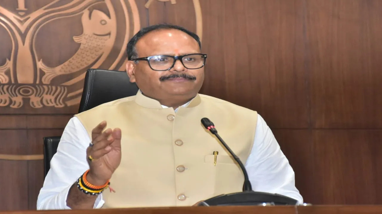 Brajesh Pathak: 'सपा के लिए ब्राह्मण सिर्फ वोट बैंक', ब्रजेश पाठक का अखिलेश यादव पर तीखा हमला
