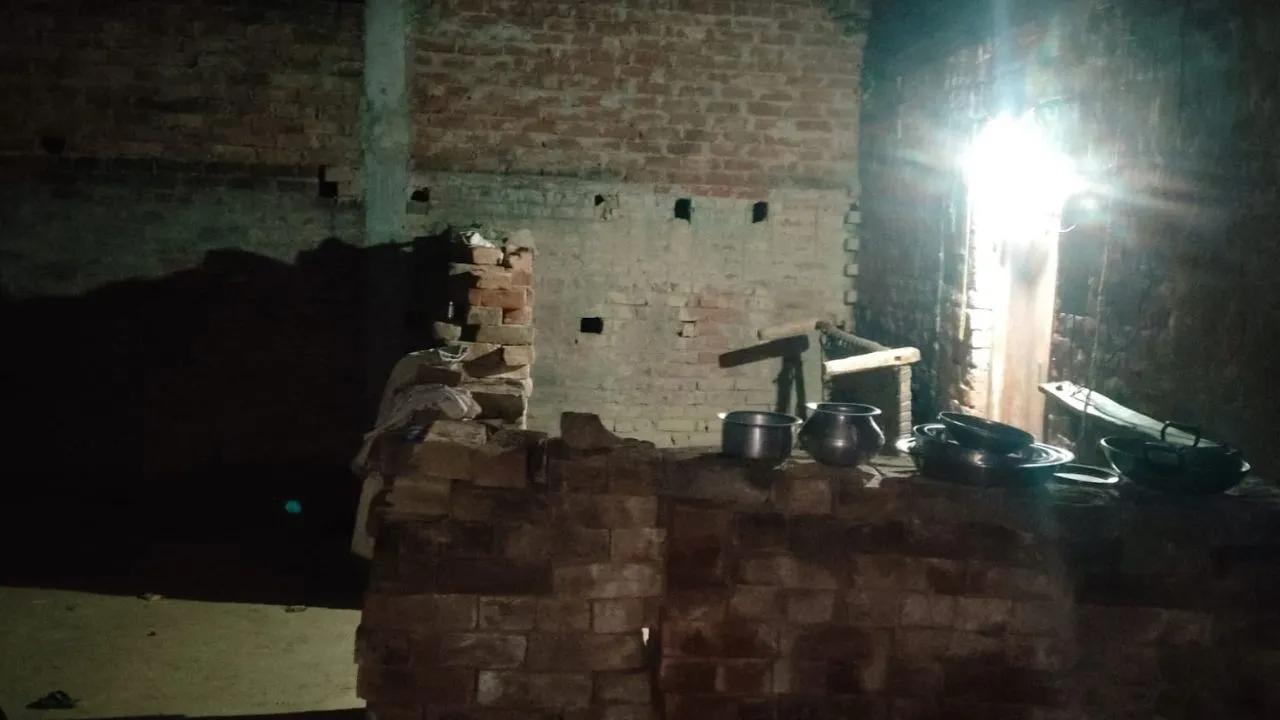 buried her lover inside the house