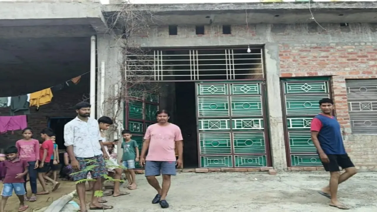 Hardoi Crime : बिजली गुल होते ही 6 घरों में घुसे चोर, 6 घंटे में 16 लाख का माल-जेवर पार