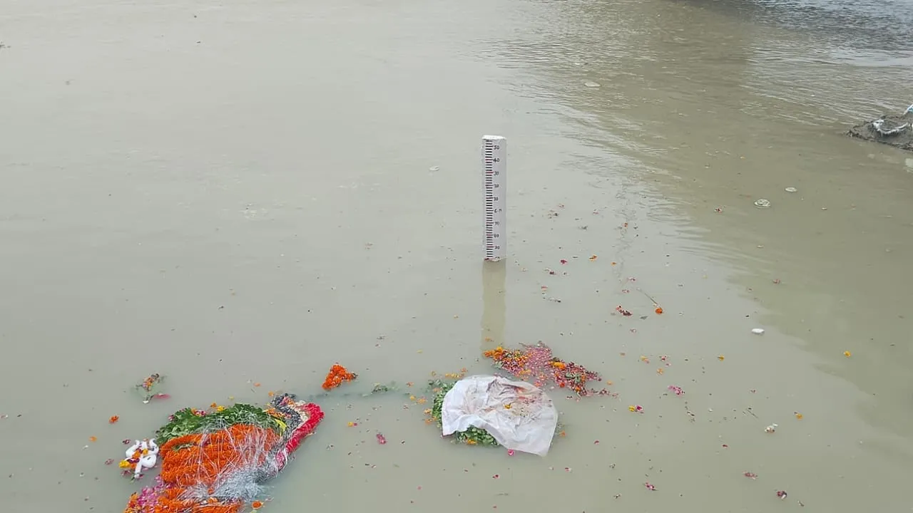 Unnao News : उन्नाव में चेतावनी बिंदु से 36 सेमी दूर गंगा का जलस्तर, तटीय इलाकों में पहुंचा बाढ़ का पानी 