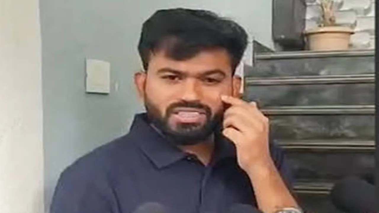POCSO एक्ट में फंसे अभिजीत दिपके, रिंकी चटर्जी ने CJP संस्थापक के खिलाफ दर्ज कराई Zero FIR 