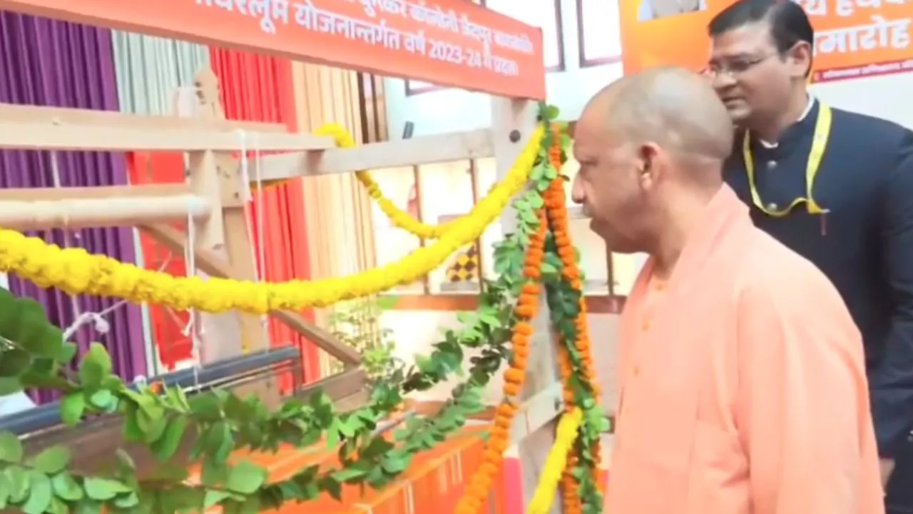 CM Yogi (1)