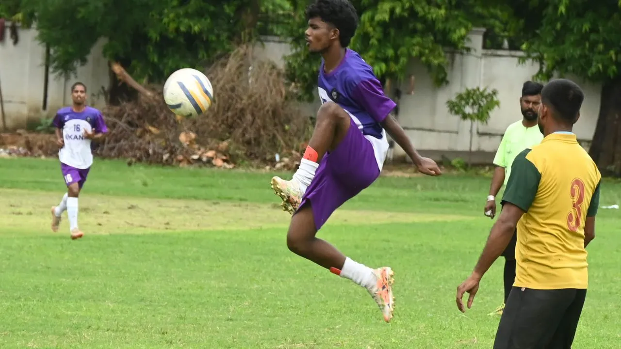 Football League  (2)