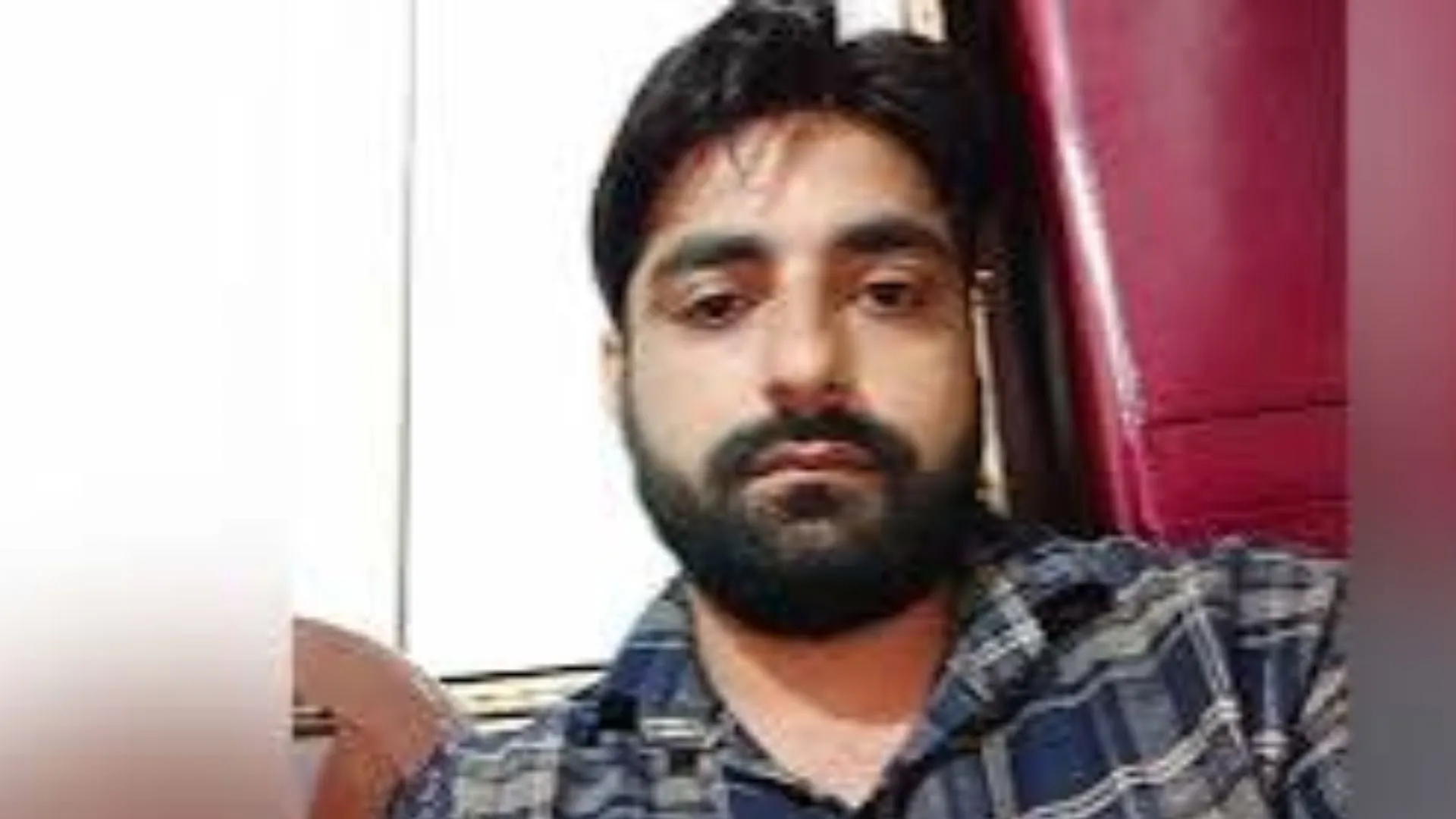 Pilibhit News : पीलीभीत में करोड़ों के घोटाले में आरोपी चपरासी की सेवाएं समाप्त!