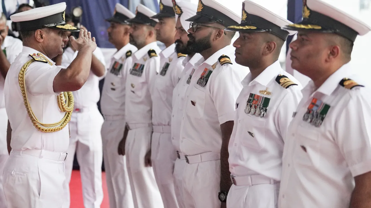 INS Nipun (2)