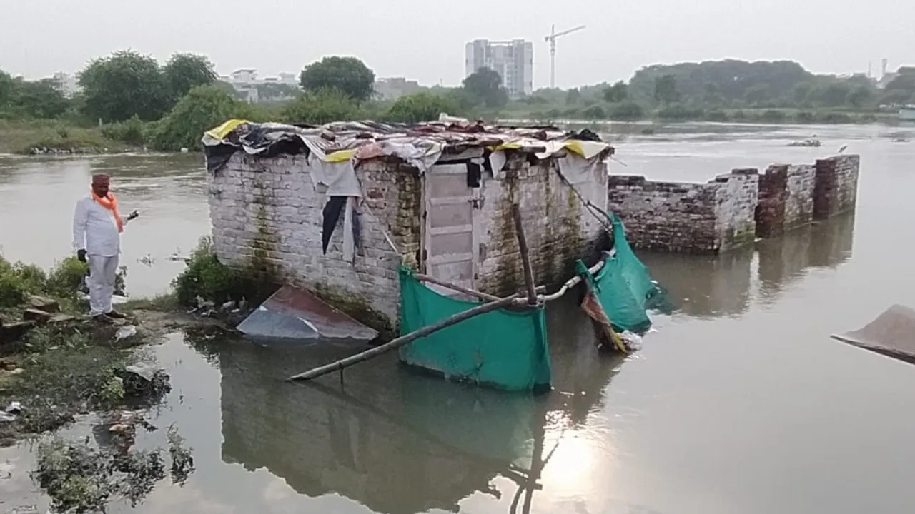 कानपुर में पांडु नदी फिर उफनी, वरुण विहार में बाढ़ का खतरा बढ़ा