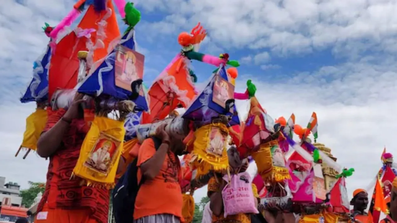  Kanwar Yatra 2026: हाईटेक हुई कांवड़ यात्रा, एक क्लिक पर मिल रही रूट से लेकर इलाज तक की जानकारी