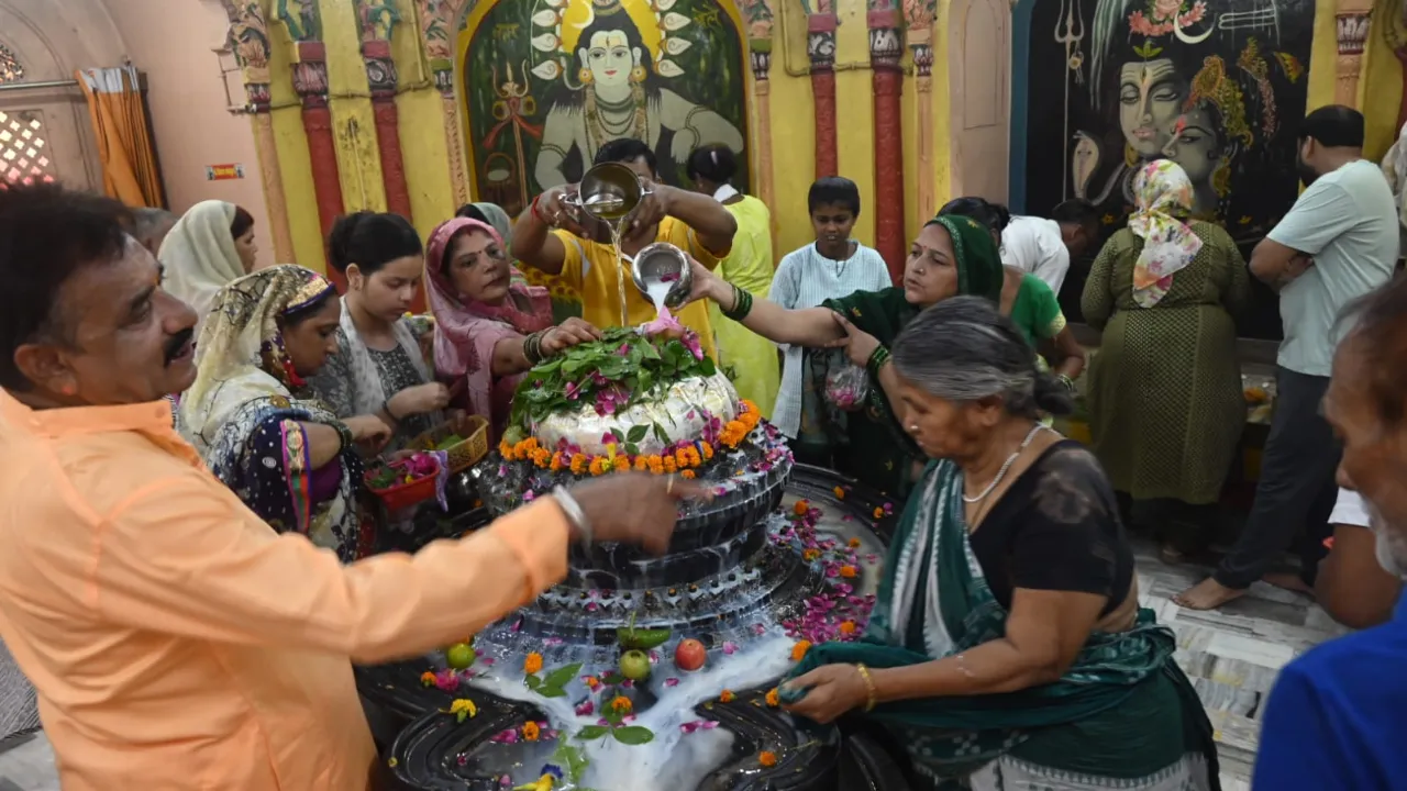 लखनऊ की इस जगह को कहते हैं ‘काशी’, 30 शिवलिंगों के दर्शन से मिलता है सौभाग्य