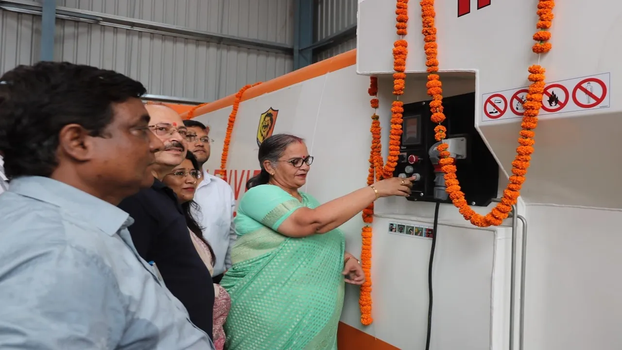 लखनऊ में कचरा प्रबंधन को मिलेगी रफ्तार! महापौर ने अलीतरंग में किया एक और हाईटेक पीसीटीएस उद्घाटन