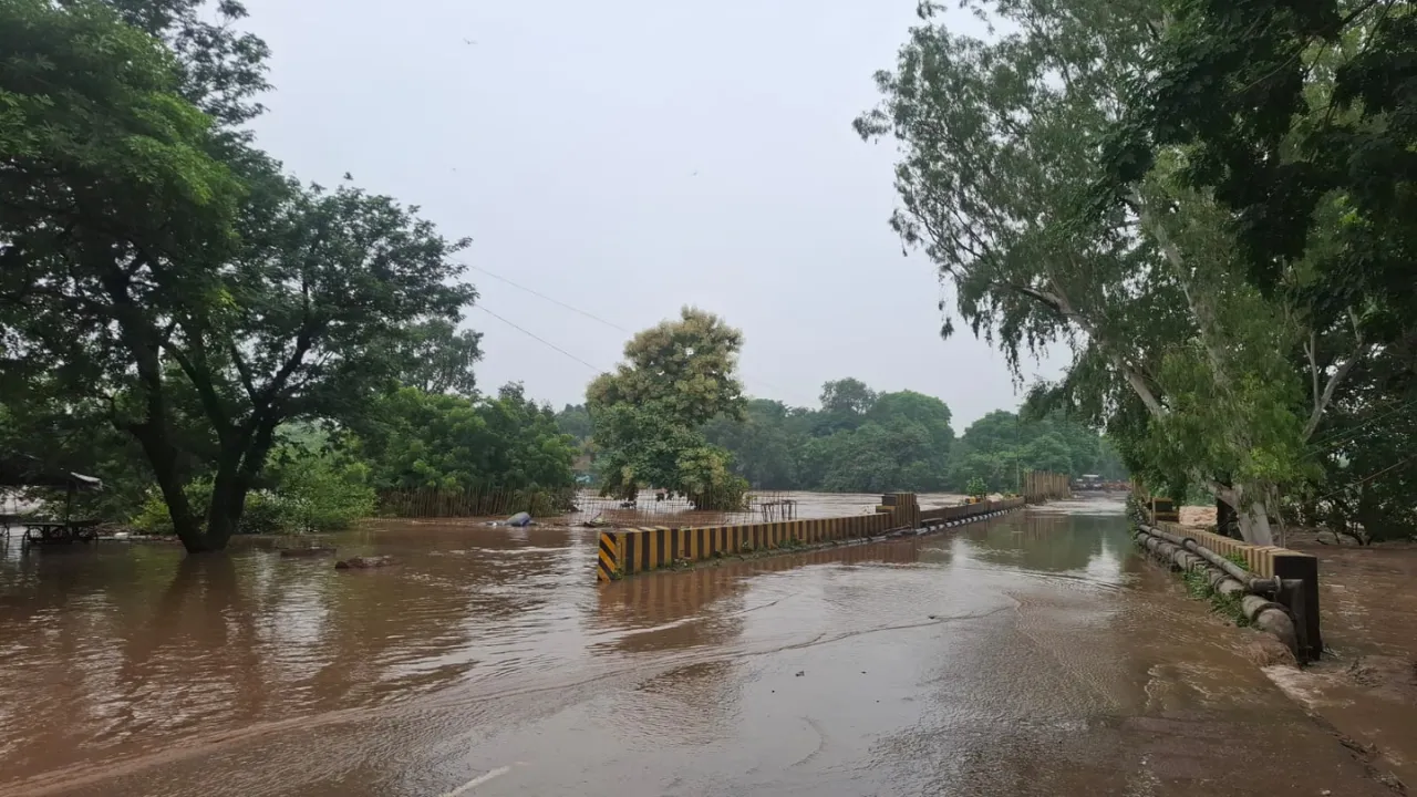 Mandakini River Flood (1)