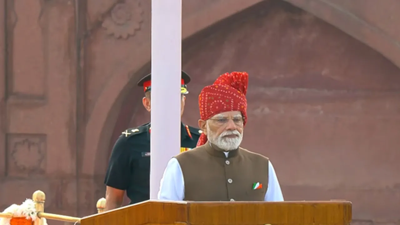 Independence Day 2026 : PM मोदी के लाल किले से 6 बड़े ऐलान, 1 करोड़ युवाओं को AI ट्रेनिंग से लेकर फ्री कोचिंग तक; जानें क्या-क्या बदला