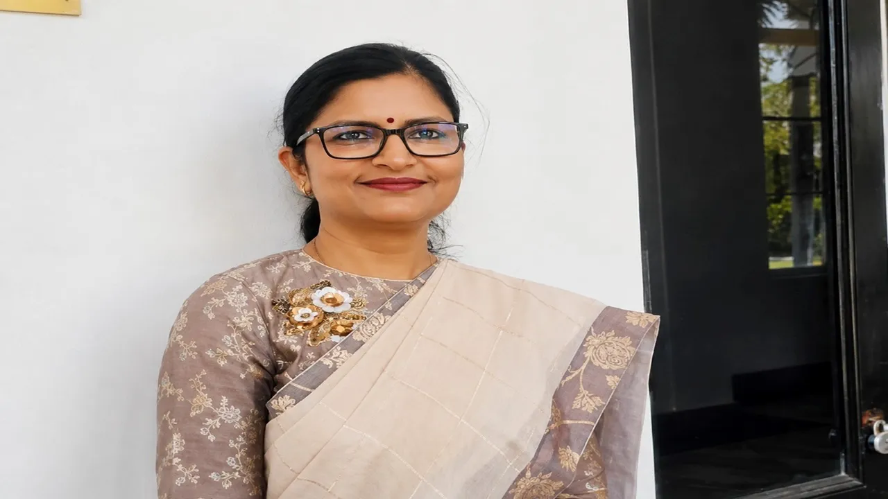 UP Transfer : योगी सरकार ने 7 अधिकारियों के किए तबादले, SDM लखनऊ बनाई गईं निधि पांडेय