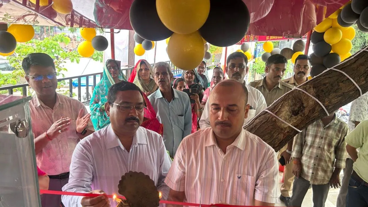 Sultanpur News: विकास भवन में शुरू हुआ प्रेरणा कैफे, महिलाओं को मिला रोजगार का अवसर