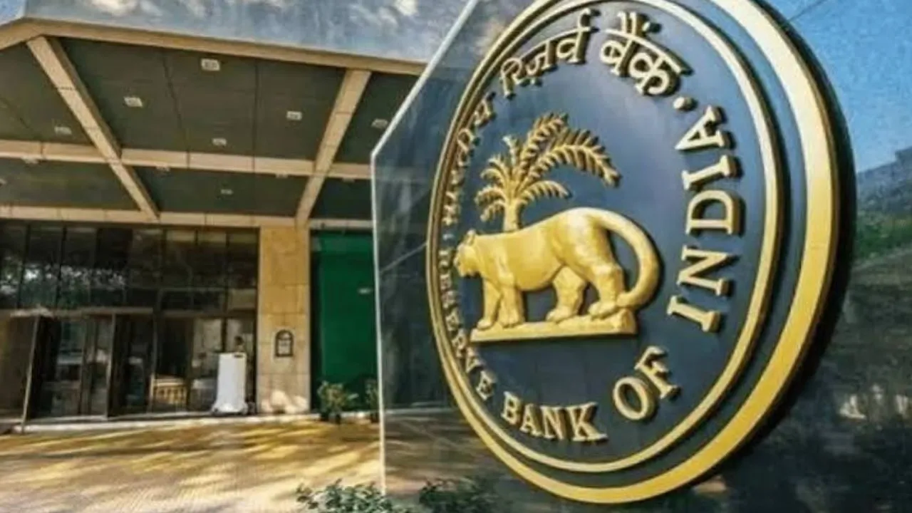  RBI का बड़ा फैसला,  अब बिना बताए घर नहीं आएगा रिकवरी एजेंट, बदले लोन वसूली के नियम 