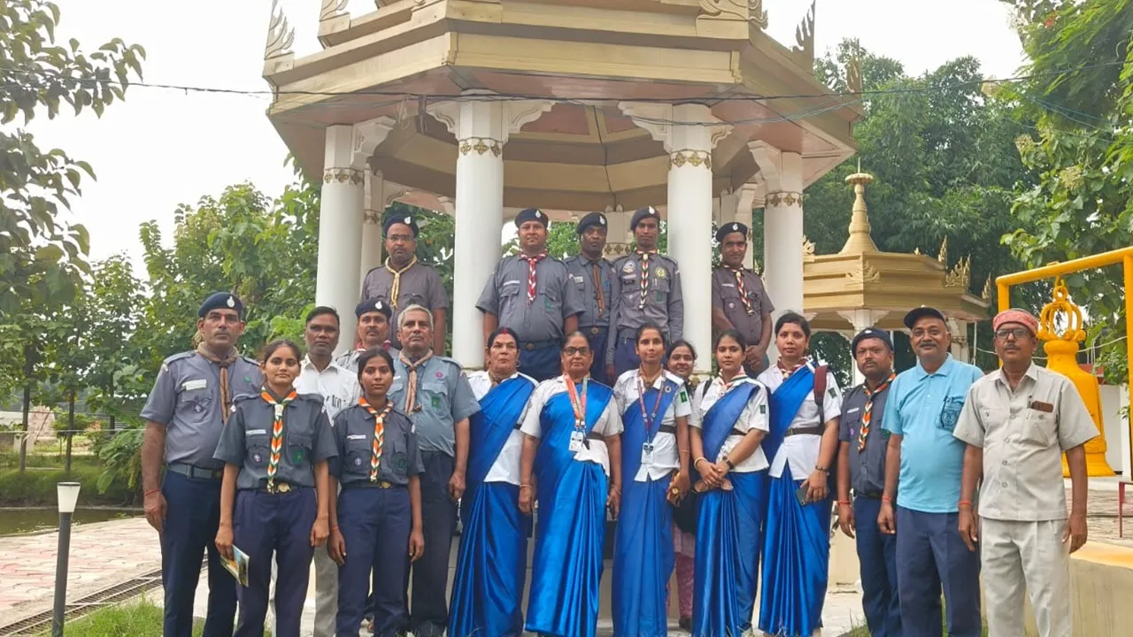 Shravasti News : पांच दिन की ट्रेनिंग के बाद स्काउट मास्टर-कैप्टन पहुंचे श्रावस्ती, मंदिरों का किया शैक्षिक भ्रमण
