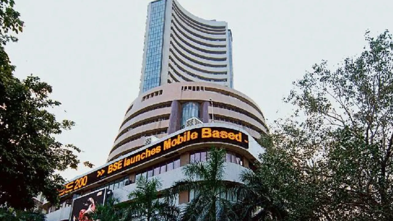 Share Market Today:  शुरुआती कारोबार में संभला बाजार, सेंसेक्स 500 अंक उछला; निफ्टी 24,198 के पार